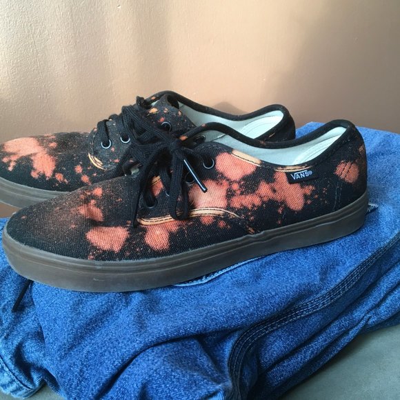 Bleach splattered black vans - Picture 5 of 6